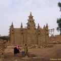 Mosquée dans un village dogon