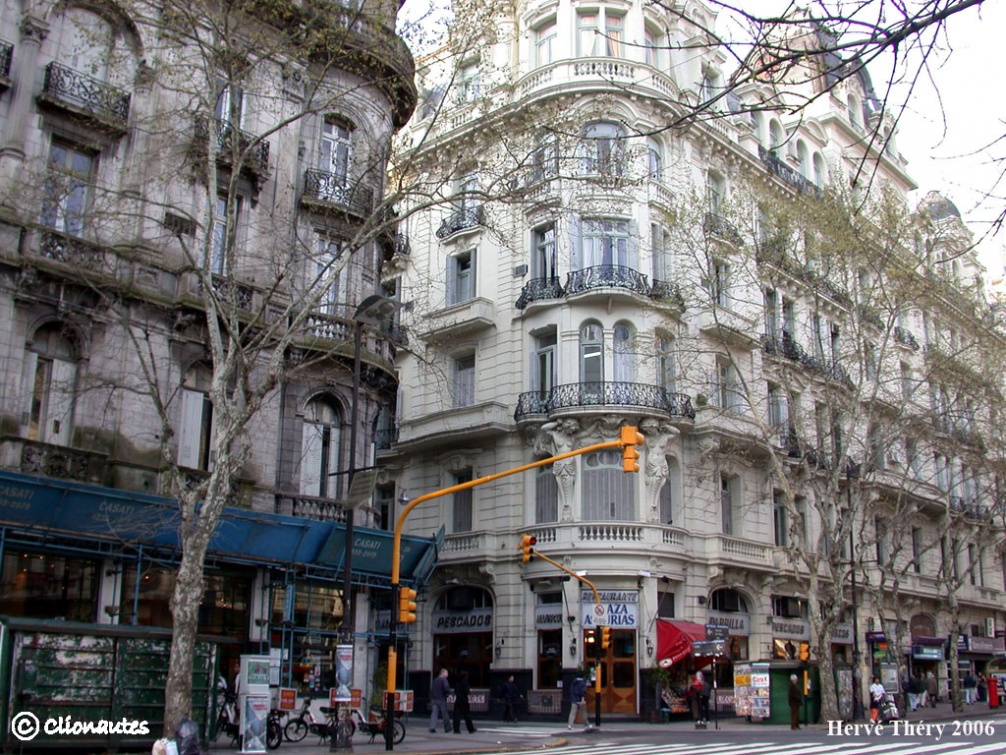 Buenos_Aires_haussmanien.JPG