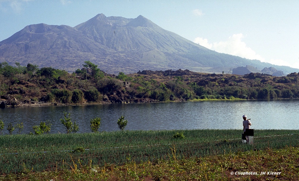 Irrigation au pied du volcan