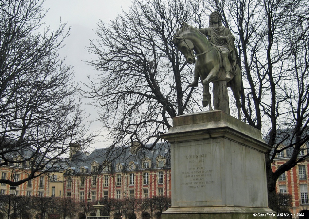 Louis XIII, place des Vosges 