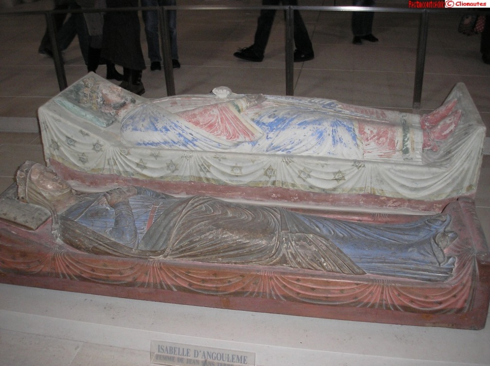 gisants d'Isabelle d'Angoulème et de Richard coeur de lion