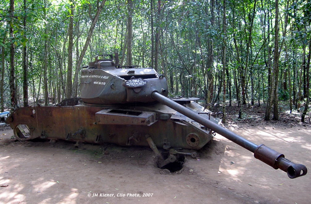 Tank américain M 41 détruit