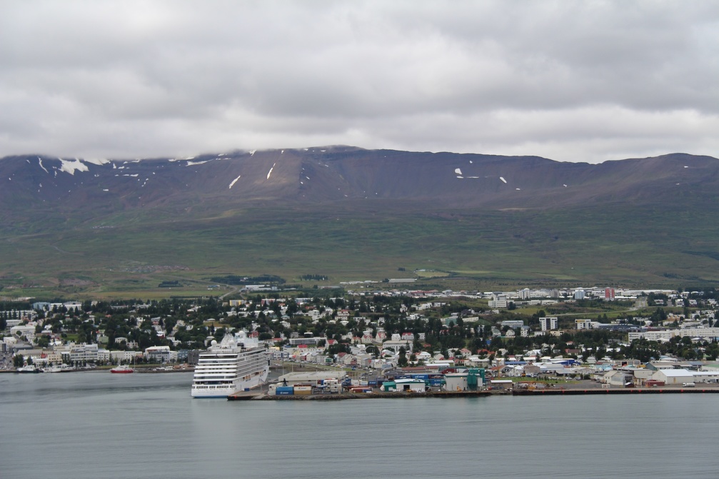 1 Akureyri
