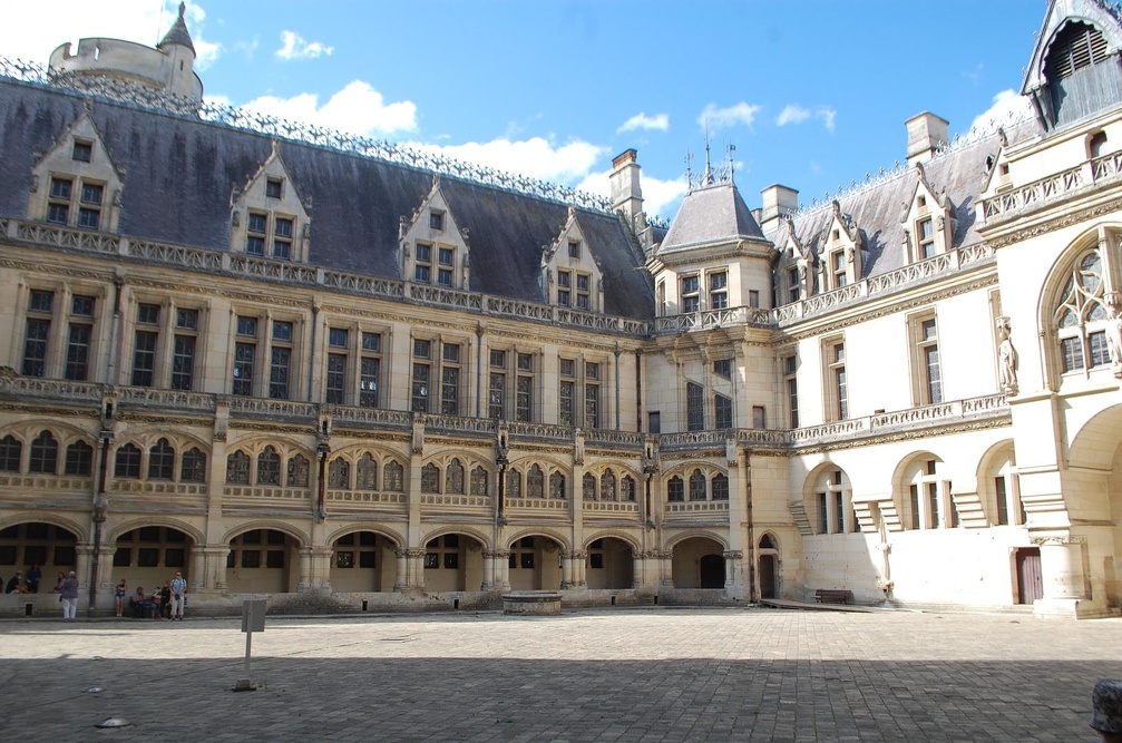 Cour du château de Pierrefonds