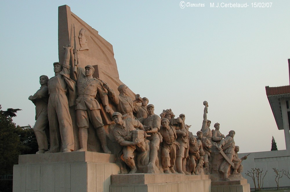 Place Tien-Anmen – Mémorial de l'armée de libération.