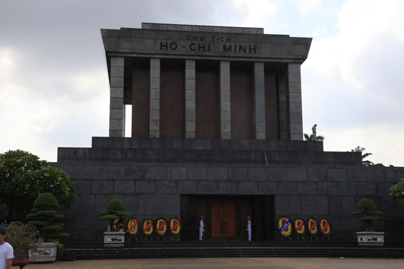 Le Mausolée consacré à Ho-Chi-Minh, père de la Révolution vietnamienne