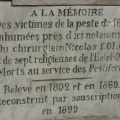Plaque commémorative à propos d'un chirurgien mort de la peste de 1668 à Reims