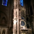 Colonne gothique sculptée à l'intérieur de la cathédrale de Strasbourg.jpg