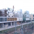 Nouveaux immeubles bordant la ligne du RER E, proche de la gare Rosa Park.jpg